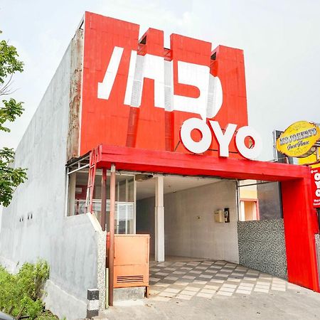Oyo 425 Mojokerto Guesthouse Esterno foto