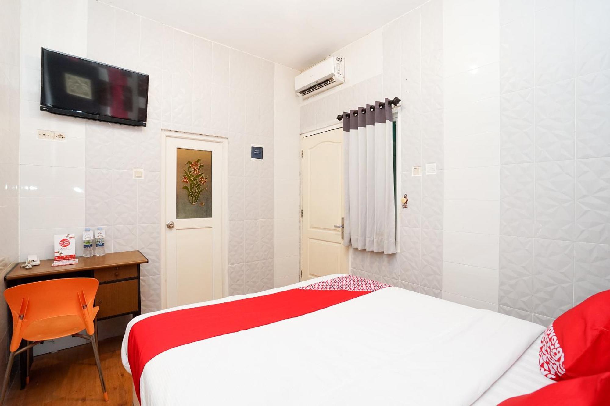 Oyo 425 Mojokerto Guesthouse Esterno foto